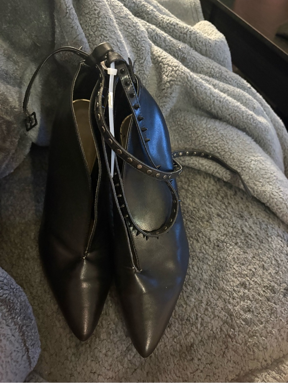 Jessica Simpson Black Pointed Toe Studded Ankle-Strap Heels